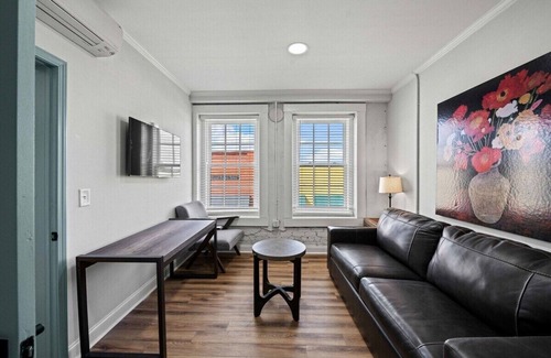 Conway Apartment | Charming Downtown Loft with City Views
