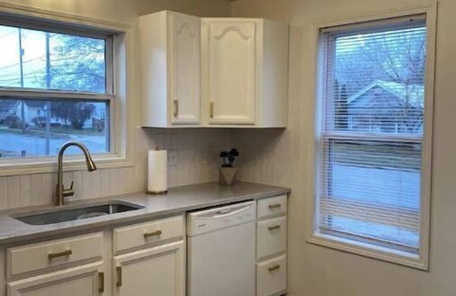 Midland House | Charming Downtown Two Bedroom