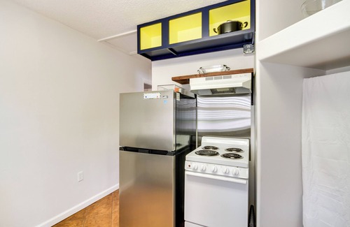 Biloxi Cottage | Charming Dtwn Retreat: 1 Mi to Ocean Springs Beach