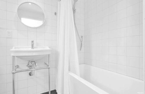 Grandview-Woodland House | Charming East Van Home Near DT and Commercial St