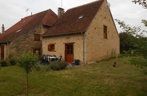 Lignac Cottage | Charming Eco-Renovated Home in Berry with Garden, Terrace, and Nearby Attractions
