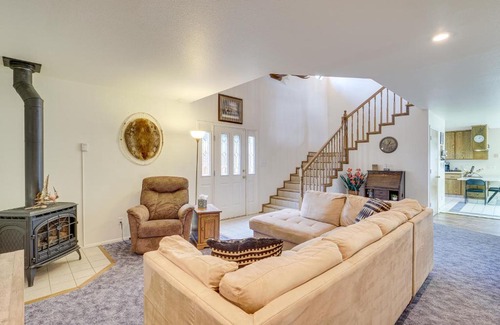 Elko House | Charming Elko Home with Pool Table!