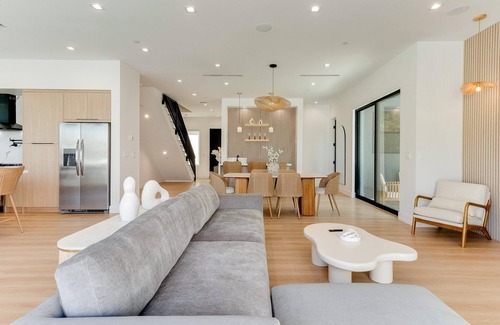 Encino House | Charming Encino Retreat w/Pool