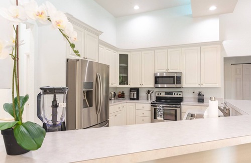 Wellington House | Charming Equestrian & Vacation Paradise Pool Home