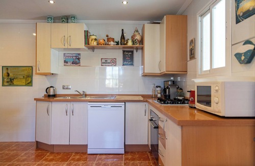 Alhaurin de la Torre Ski Chalet | Charming villa with pool, views and unique style.