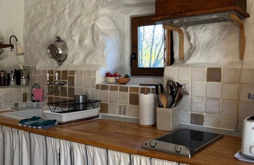 Villanueva De La Vera Cottage | Charming stone cottage surrounded by nature with unique mountain views