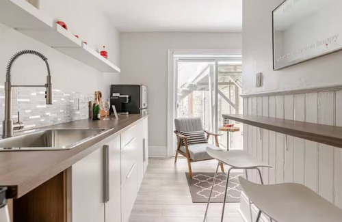 Perth Apartment | Charming European-Style Studio in the Heart of Downtown Perth
