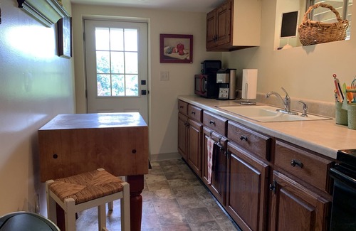 Three Bridges Apartment | Charming Farmhouse Apt near Lambertville Princeton