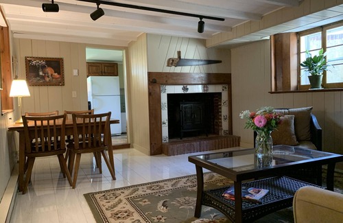 Three Bridges Apartment | Charming Farmhouse Apt near Lambertville Princeton