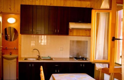 La Puebla de Roda House | Charming Family Bungalow