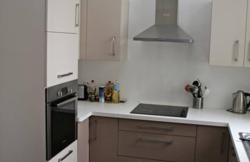 Esquelbecq Cottage | Charming Family-Friendly Cottage in Esquelbecq with Modern Amenities and Large Garden