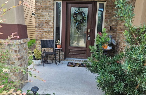 Southbelt/Ellington House | Charming family-friendly home 5 minutes from Hobby Airport and other amenities.