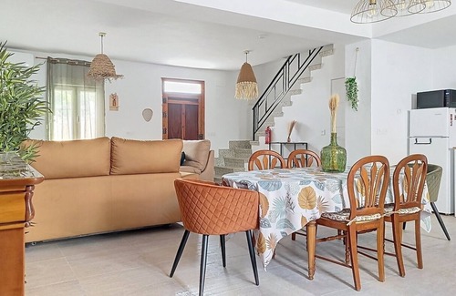 Moratalla House | Charming family home with patio/8 beds