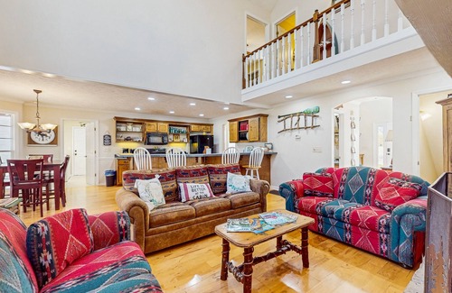 Cedar Cliff House | Charming family home with screened porch, game room and lake access nearby