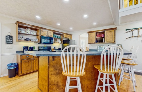 Cedar Cliff House | Charming family home with screened porch, game room and lake access nearby