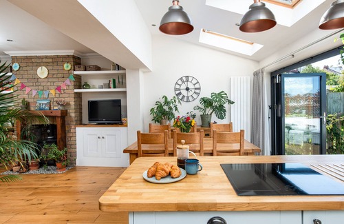 Horfield House | Charming Family Home with Stoves and Garden