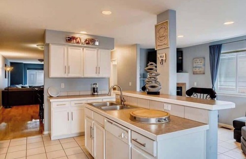 University Hills House | Charming Family Home with Cozy Retreat