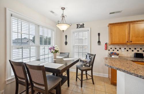 Elizabeth City House | Charming Family Retreat with Spacious Yard home