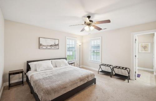 Elizabeth City House | Charming Family Retreat with Spacious Yard home