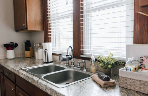 Johnson City House | Charming Family Retreat in Johnson City