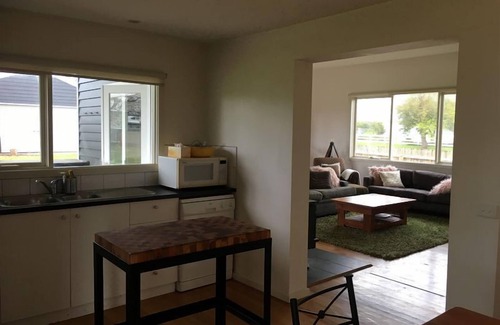 Birregurra House | Charming Family Retreat – Perfect for Pets!