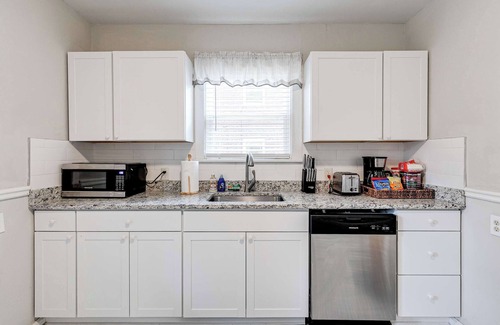 Richmond House | Charming Family Retreat in Richmond/Free Parking
