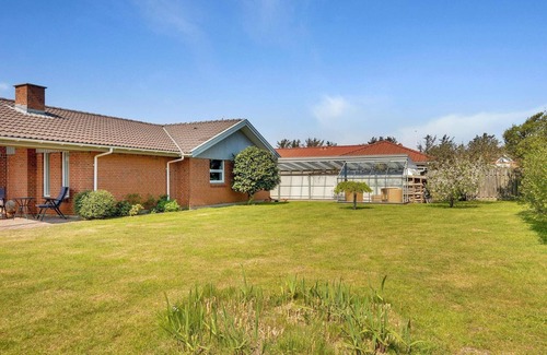 Lokken House | Charming Family Retreat - By Traum Ferienwohnungen