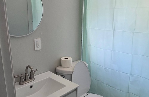 Northeast Tampa Apartment | Charming Family Retreat – Minutes from Parks & Attractions