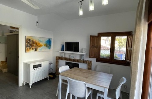 Miami Platja House | Charming Family Townhouse with Private Patio in Miami Playa