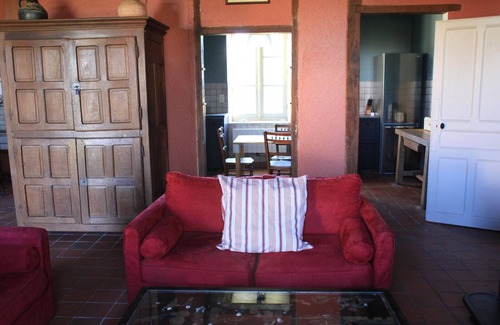 Chappes Cottage | Charming Farmhouse: Private Pool, Fireplace, Garden - Pet-Friendly
