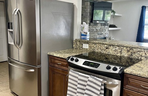 Bearss Plaza Other | Charming Farmhouse Getaway in Plant City