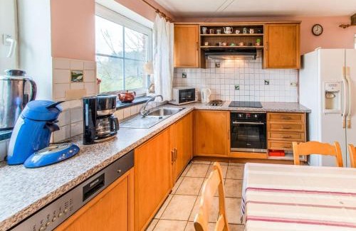 Brisy House | Charming Farmhouse in Brisy