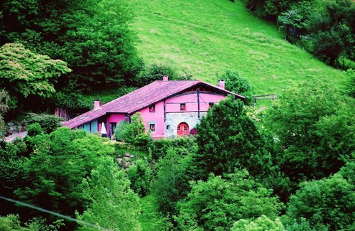 Intza House | Charming farmhouse located in the heart of the Araiz valley.