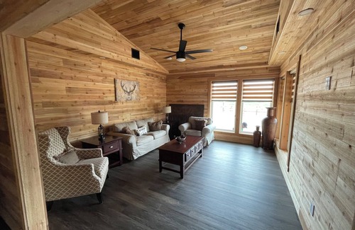 Garwood Other | Charming farmhouse with 4 bedrooms and WiFi, AC in lovely Rock Island