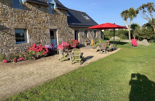 Berven House | Charming farmhouse with exceptional view of Kernic Bay