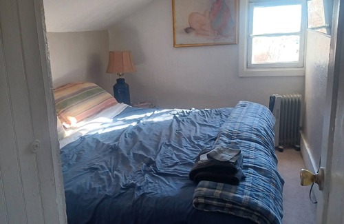 Emery Other | Charming farmhouse with 1 bedroom and WiFi, AC in welcoming Emery