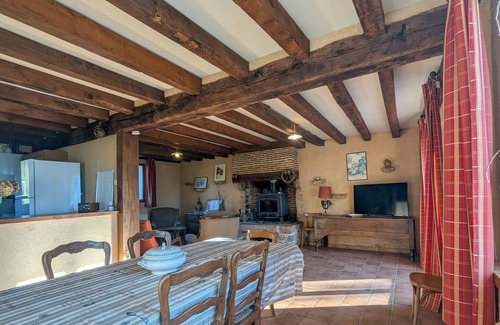 Mouhers Cottage | Charming Farmhouse with Pool, Sports Facilities & Scenic Views in Mouhers, France