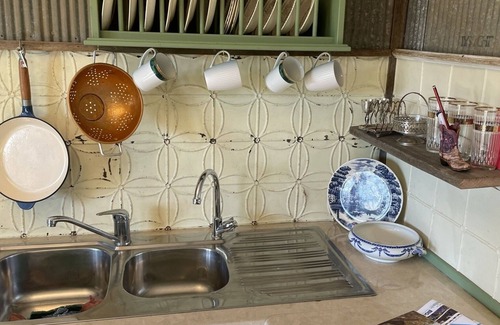 Deniliquin Cabin | Charming Farmstay Deniliquin