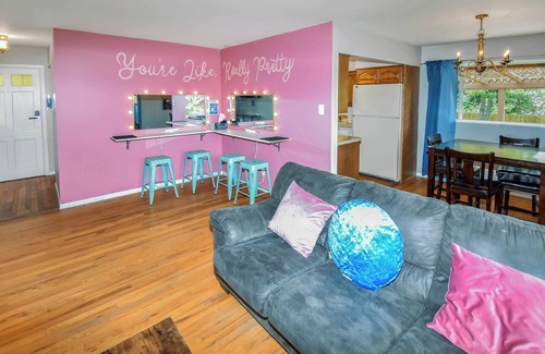 University Hills House | Charming Five Bedroom Denver Home The Pink Palace