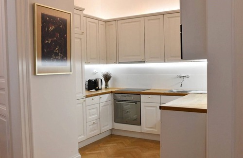 Mala Strana Apartment | CHARMING FLAT IN THE CITY CENTRE BY THE RIVER VLTAVA CLOSE TO THE CHARLES BRIDGE