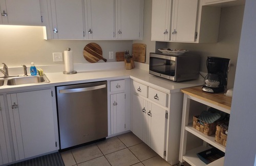 Flagler Beach Condo | Charming Flagler Beach 2-bedroom Condo with pool, fitness room and beach views