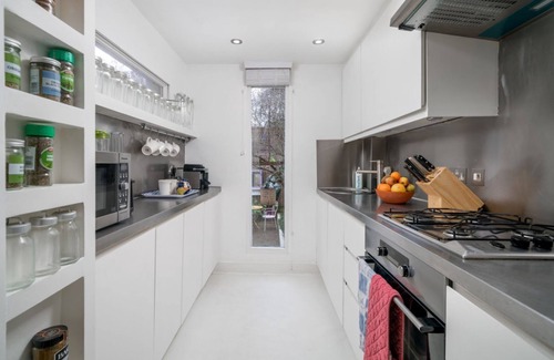 Shepherd's Bush Apartment | Charming flat in Shepherd’s Bush