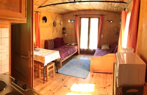 Peyrat-la-Noniere House | Charming Florentine caravan Peyrat La Nonière on estate with Château pond