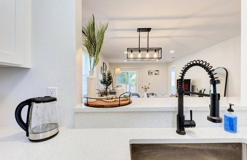 Bay Acres House | Charming Florida Beach Home w King Bed Patio