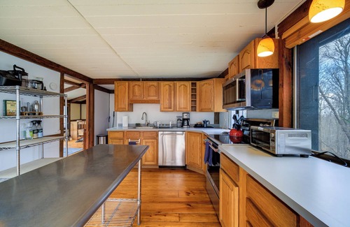 Cornwall Cabin | Charming Forest Getaway near West Point & Storm King