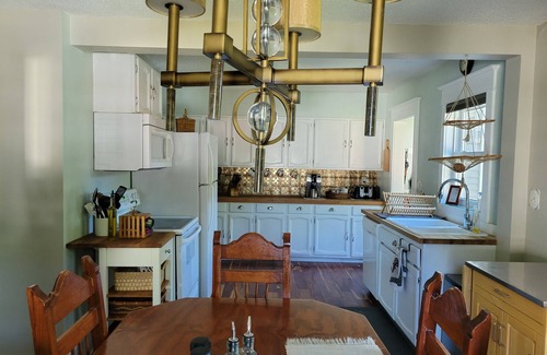 Ransom County House | Charming Fort Ransom Getaway