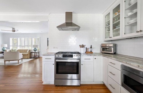 Charleston Cottage | Charming Fort Sumter Cottage