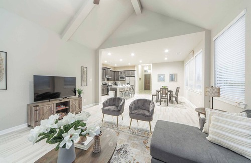 Sienna Plantation House | Charming Fox Trail Retreat - Sunny Getaway Perfect for Family Adventures #41189