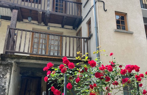 Argentat House | Charming fisherman’s cottage in the heart of beautiful Argentat sur Dordogne
