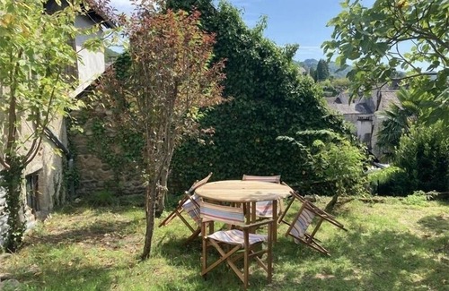 Argentat House | Charming fisherman’s cottage in the heart of beautiful Argentat sur Dordogne